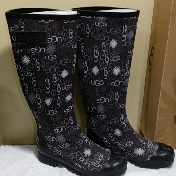 Ugg Rain Boots - Picture 16 of 16